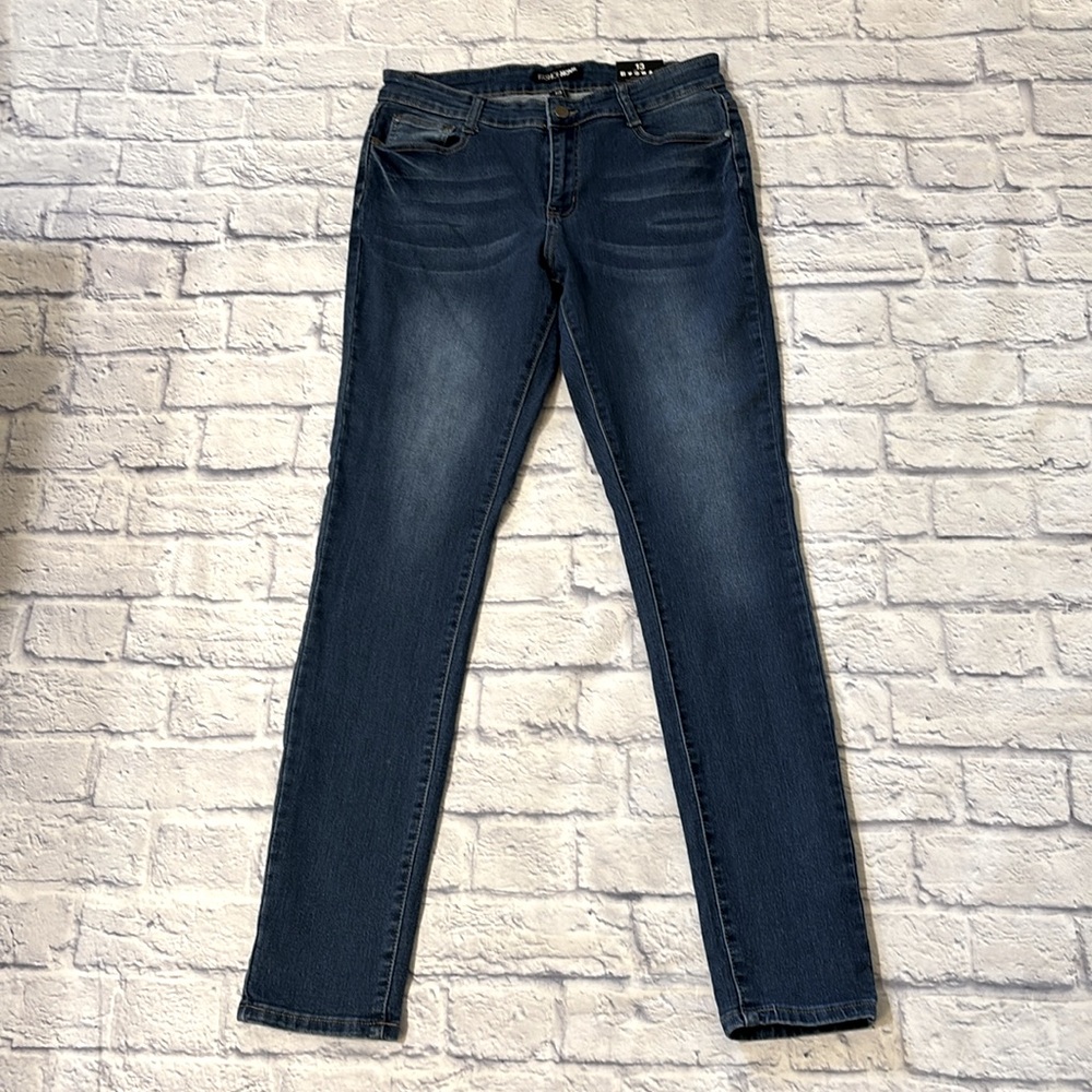 Fashion Nova Not So Complicated Mid Rise Skinny Jeans Medium Blue Size 13 NWT